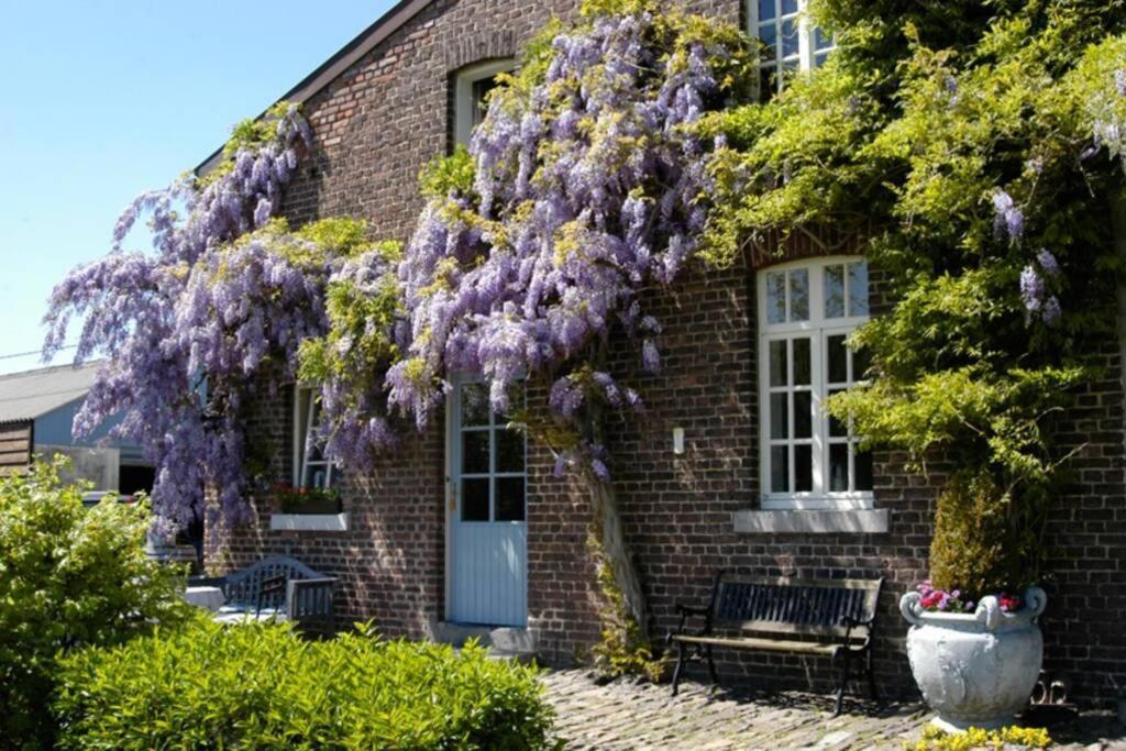 Hoeve Espewey Cottage Hombourg Exteriör bild